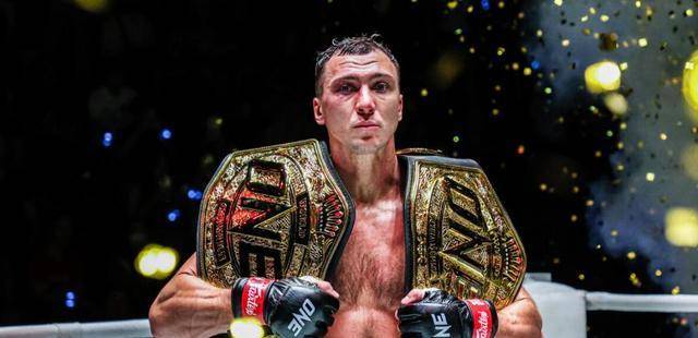 【168直播】2023年，罗曼·凯克利亚成为“双冠王”，并渴望获得重量级踢拳世界冠军